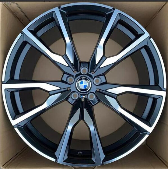 Диск Replica Dws Bm-5058 22x10 5x120 ET40 DIA74.10 BFP